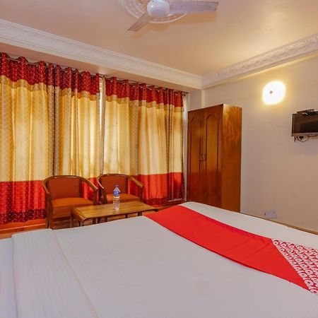 Oyo 795 Hotel Holiday Inn Kathmandu Exteriör bild